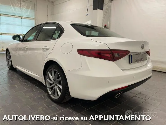Alfa Romeo Giulia 2018 photo 3