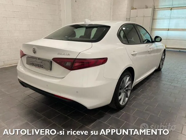 Alfa Romeo Giulia 2018 photo 4