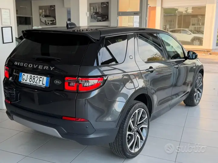 Land Rover Discovery Sport 2022 photo 5