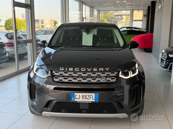 Land Rover Discovery Sport 2022 photo 2