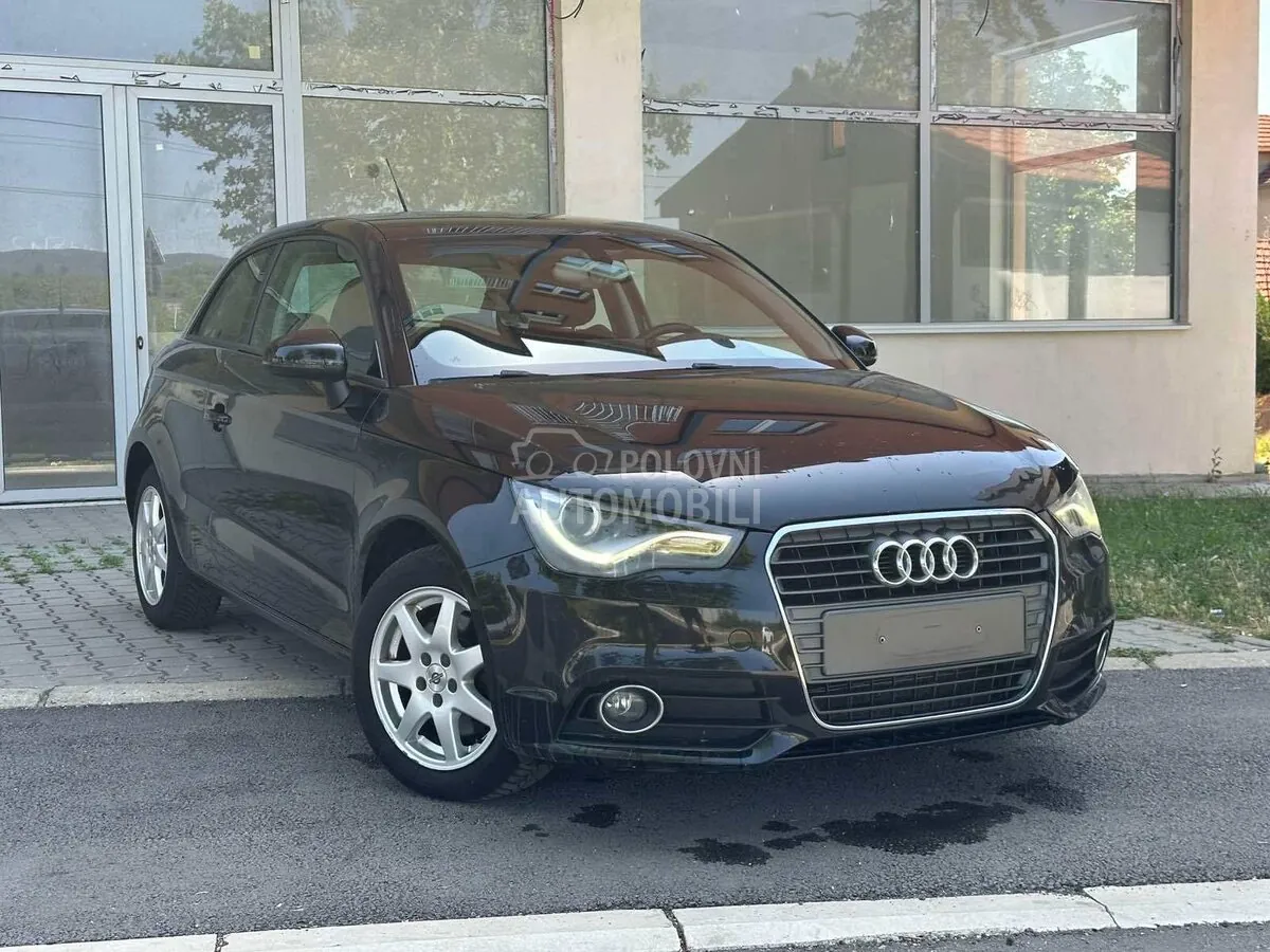 Audi A1 2010 photo 3