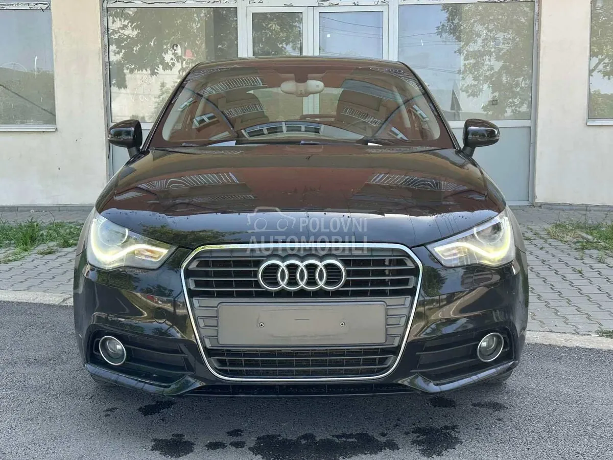 Audi A1 2010 photo 2