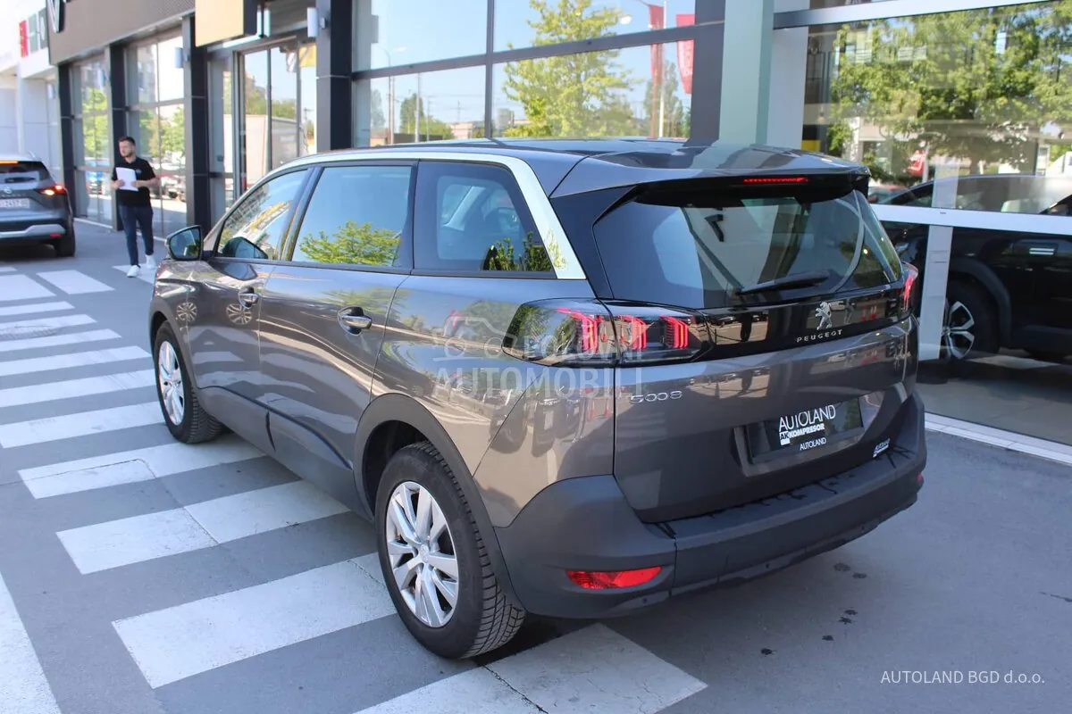 Peugeot 5008 2022 photo 5