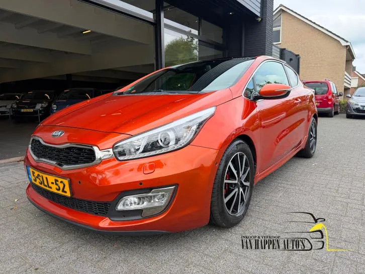 Kia Pro_Cee'D 2013 photo 2