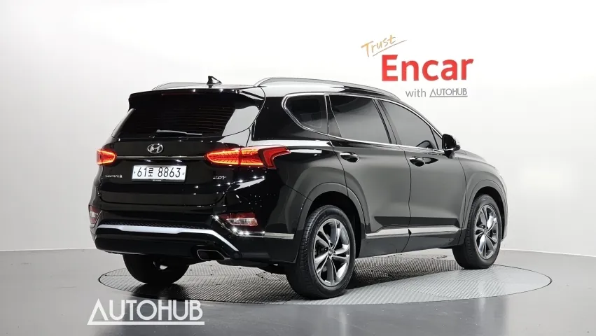 Hyundai Santa Fe 2018 photo 2