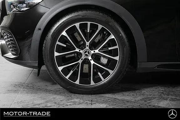 Mercedes-Benz E300 De 2026 photo 4