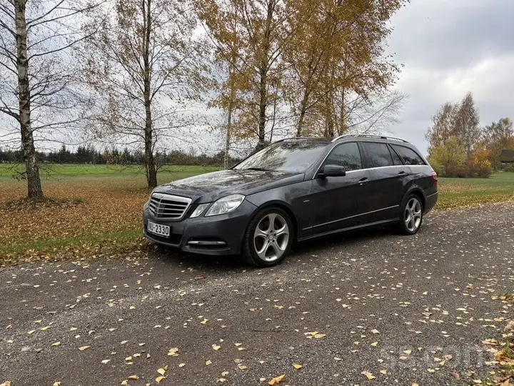Mercedes-Benz E300