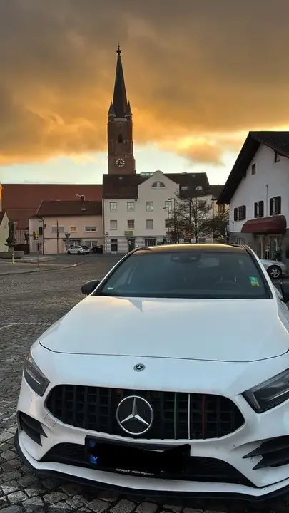 Mercedes-Benz A220
