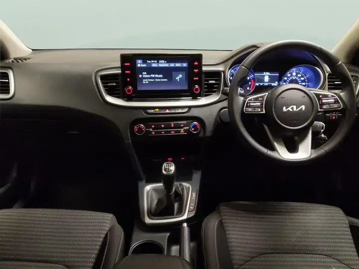Kia Ceed 2023 photo 4