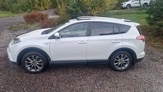 Toyota Rav4 2016 photo 2
