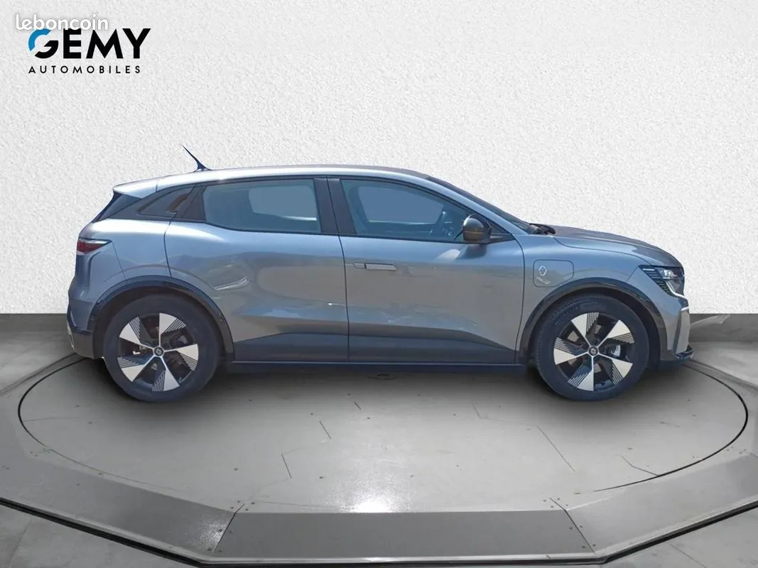Renault Megane 2023 photo 4