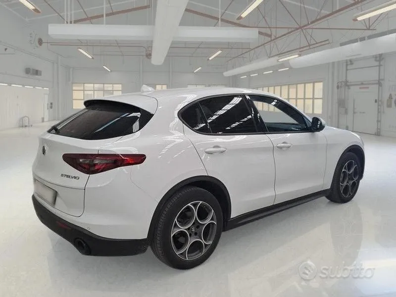 Alfa Romeo Stelvio 2022 photo 4