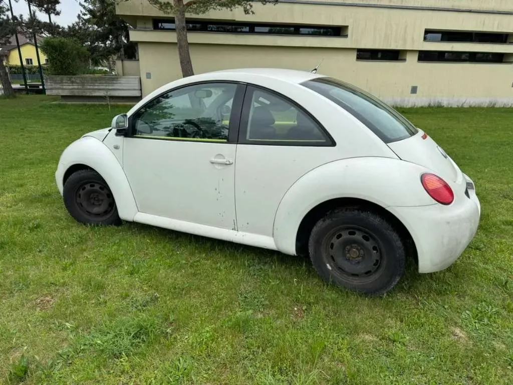 Volkswagen Beetle 1999 photo 2