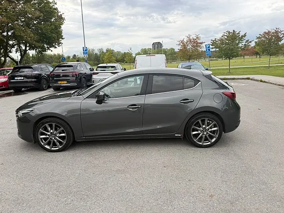 Mazda 3 2017 photo 3