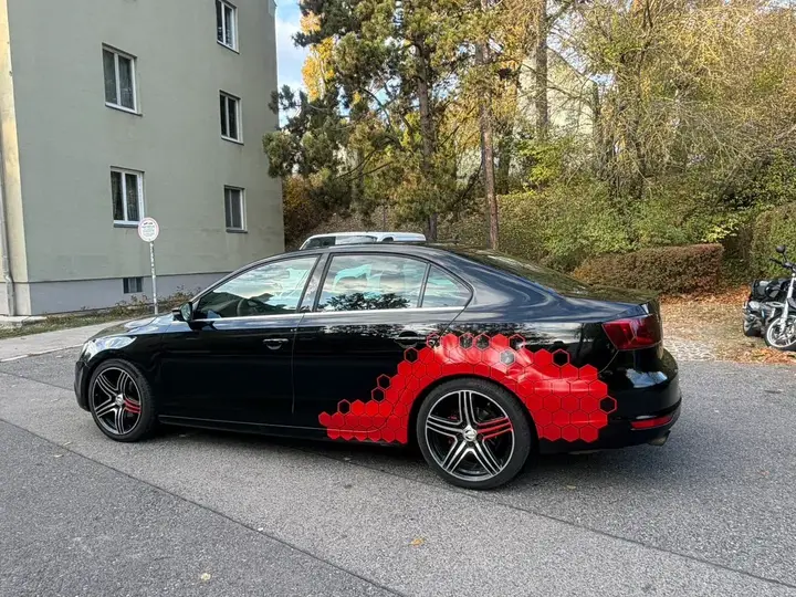 Volkswagen Jetta 2012 photo 3