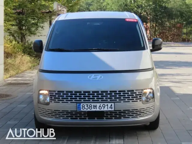Hyundai Staria