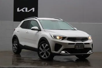Kia Stonic 2023 photo 2