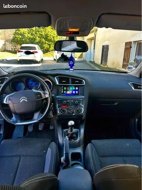 Citroen C4 2013 photo 3