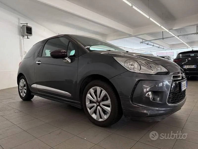 DS Automobiles Ds 3 2012 photo 3