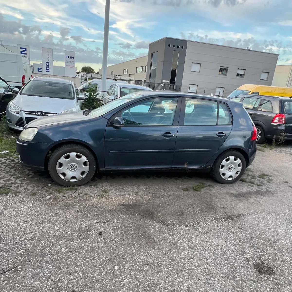 Volkswagen Golf 2004 photo 2