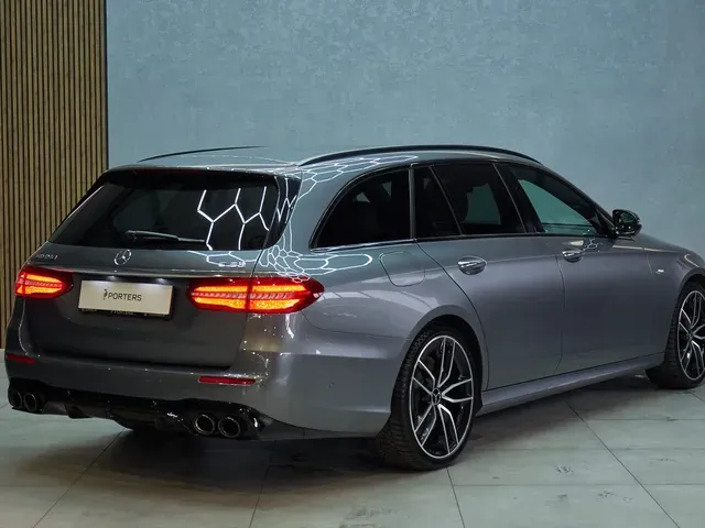 Mercedes-Benz E-Class 2019 photo 2