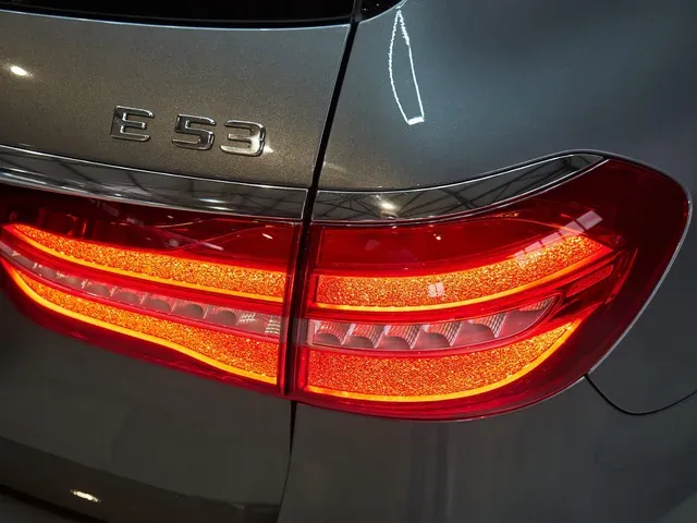 Mercedes-Benz E-Class 2019 photo 4