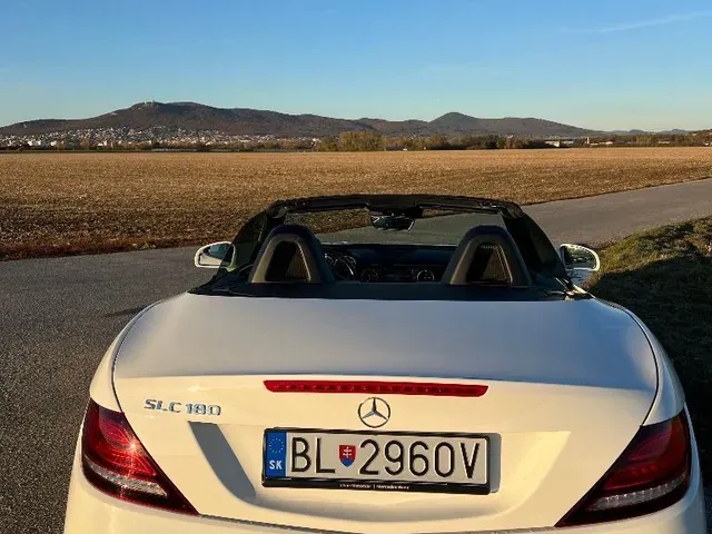 Mercedes-Benz Slc 2017 photo 3
