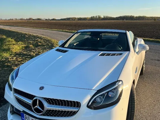 Mercedes-Benz Slc 2017 photo 4