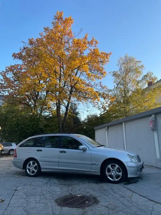 Mercedes-Benz C-Class 2005 photo 3
