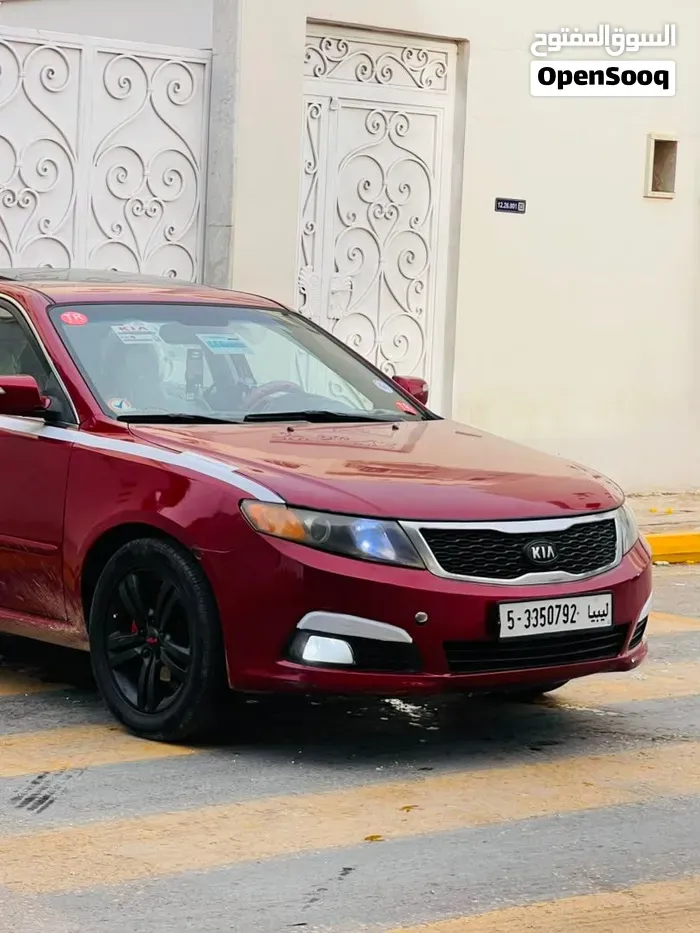 Kia Lotze 2010 photo 2