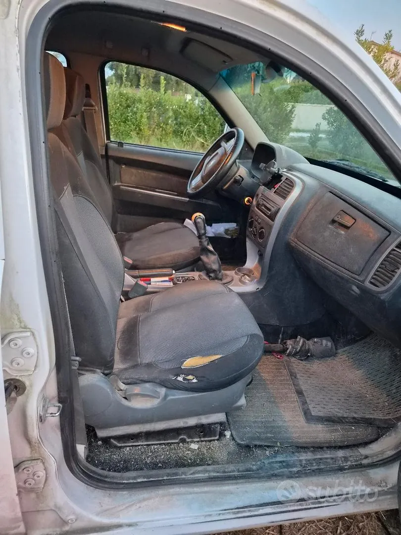 Tata Xenon 2010 photo 4