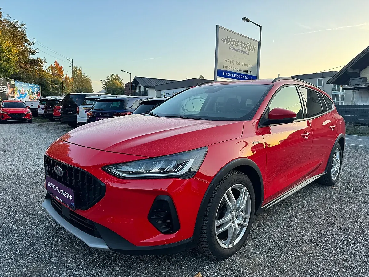 Ford Focus 2023 photo 2