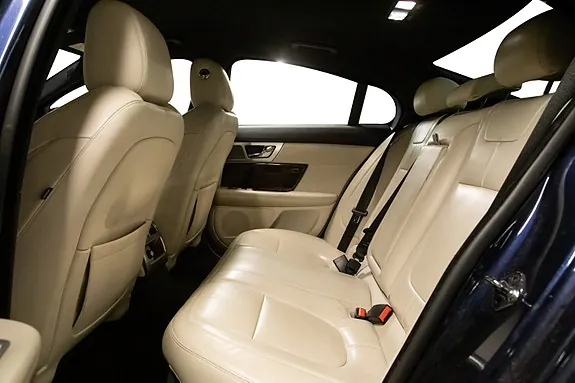 Jaguar Xf 2015 photo 5