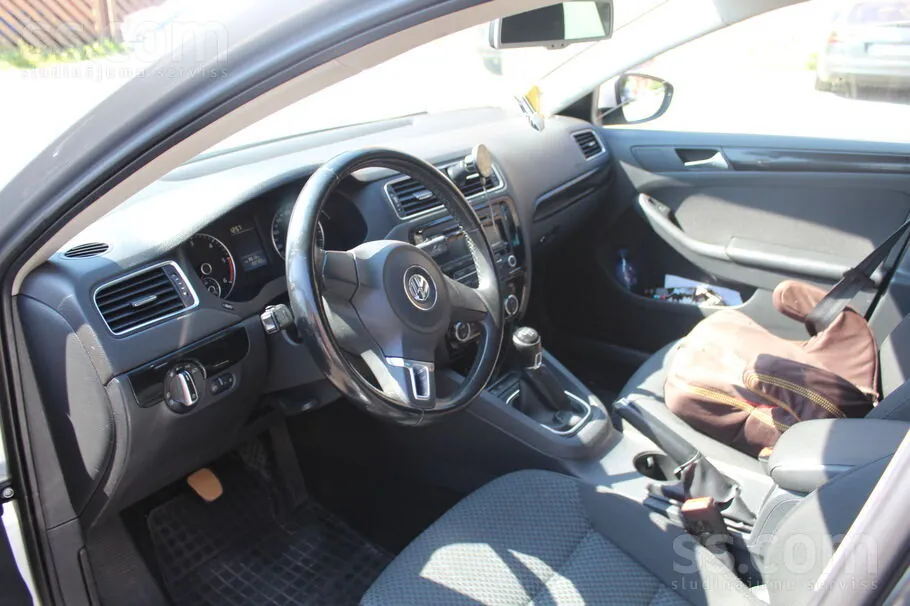 Volkswagen Jetta 2013 photo 5