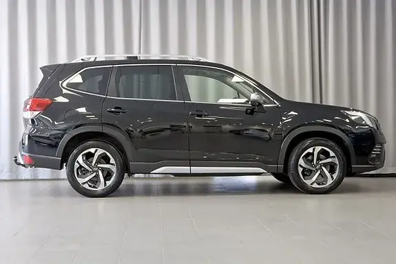 Subaru Forester 2023 photo 4