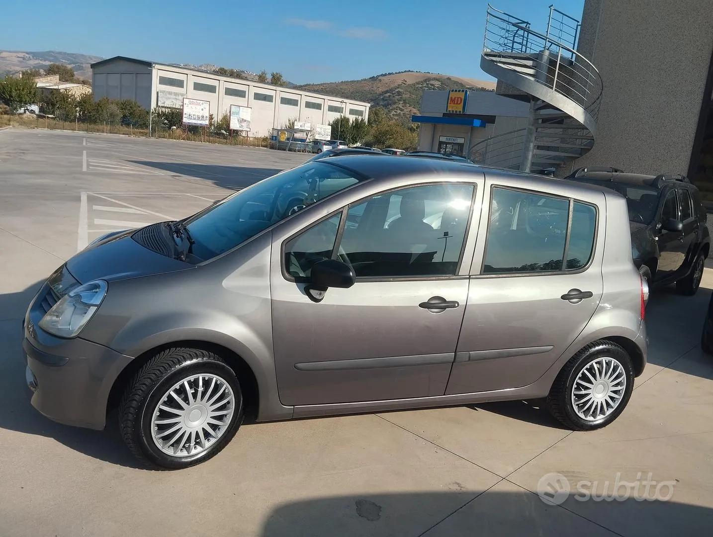Renault Modus 2011 photo 2