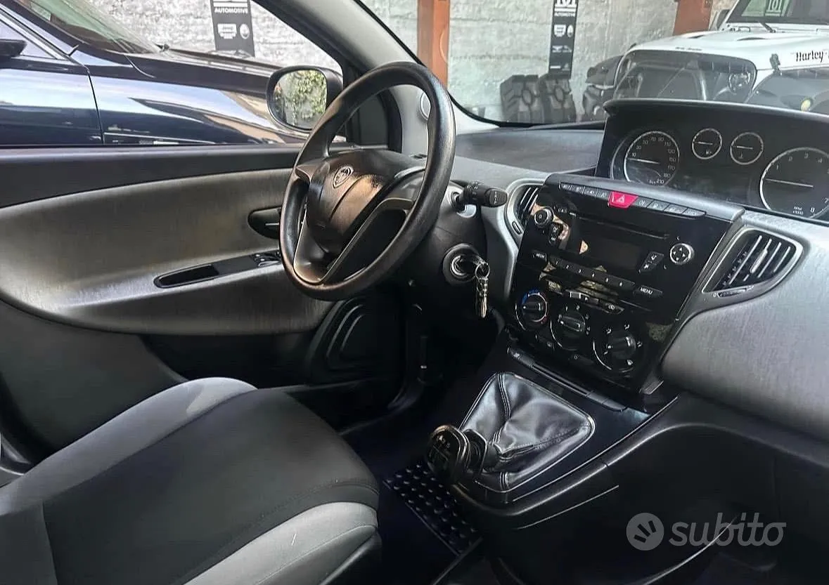 Lancia Ypsilon 2014 photo 4
