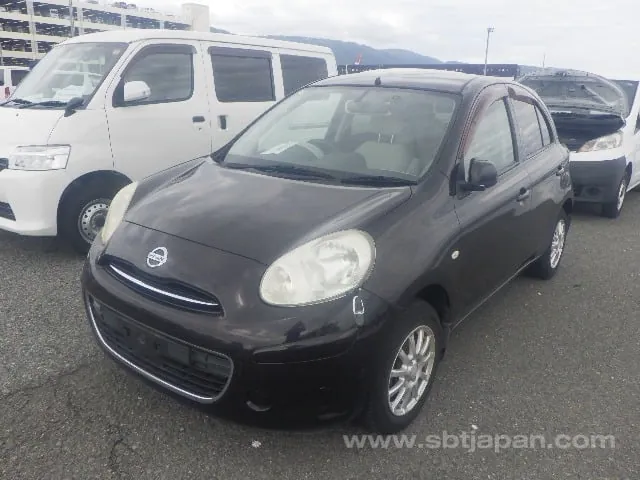 Nissan March 2011 photo 2