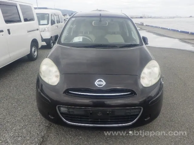 Nissan March 2011 photo 5