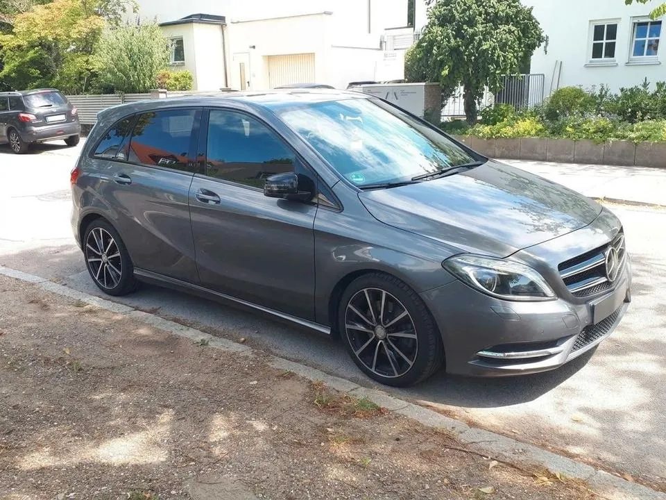 Mercedes-Benz B 250