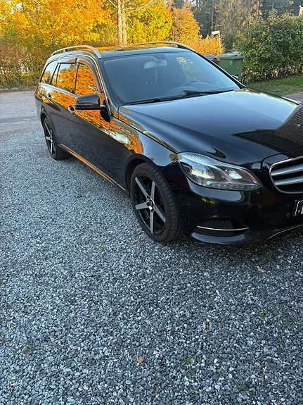 Mercedes-Benz E220