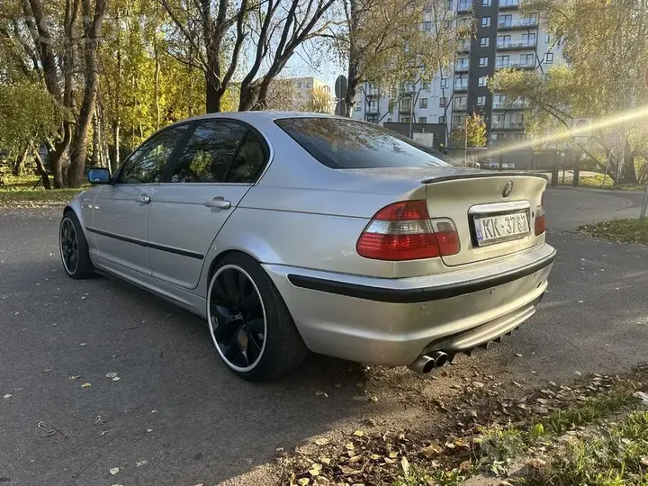BMW E46 2002 photo 3