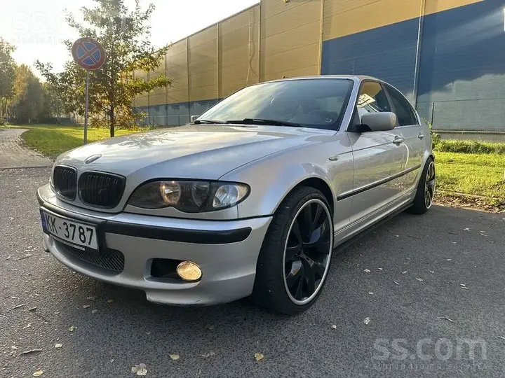 BMW E46 2002 photo 2