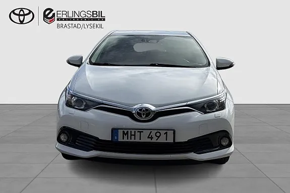 Toyota Auris 2016 photo 5