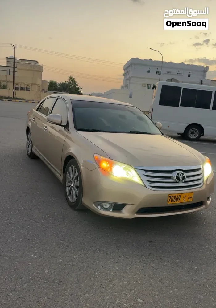 Toyota Avalon 2011 photo 2