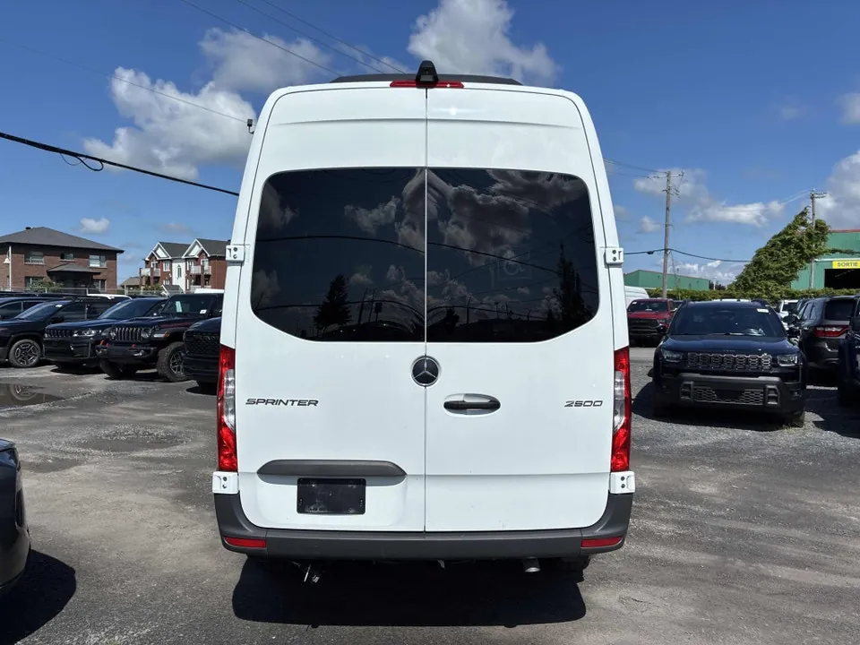 Mercedes-Benz Sprinter 2025 photo 5