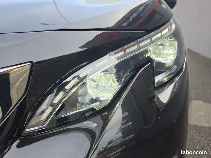 Peugeot 5008 2017 photo 3