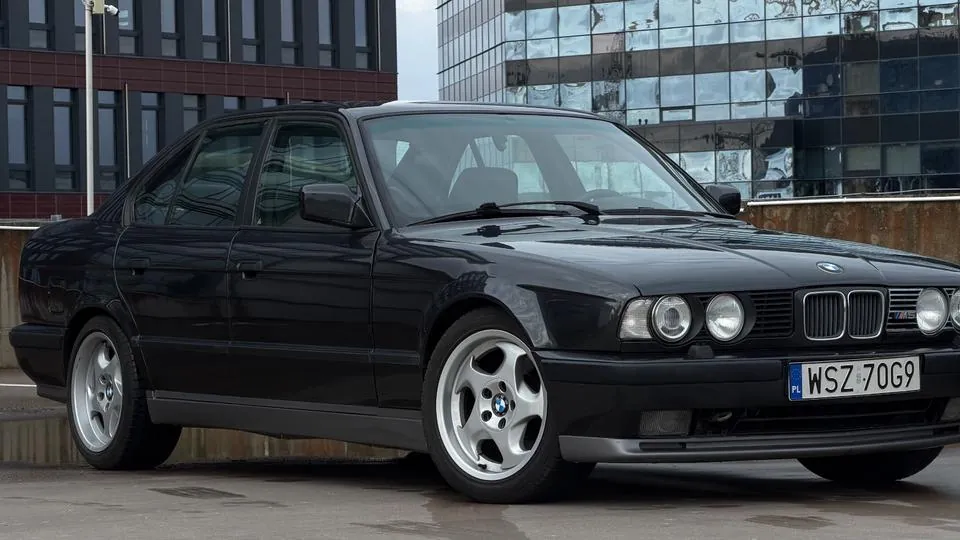 BMW M5 E34