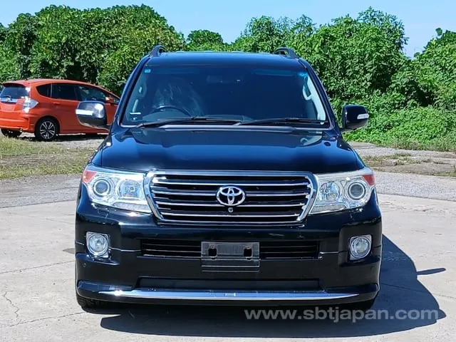 Toyota Land Cruiser 2011 photo 2