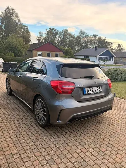 Mercedes-Benz A 180 2015 photo 4